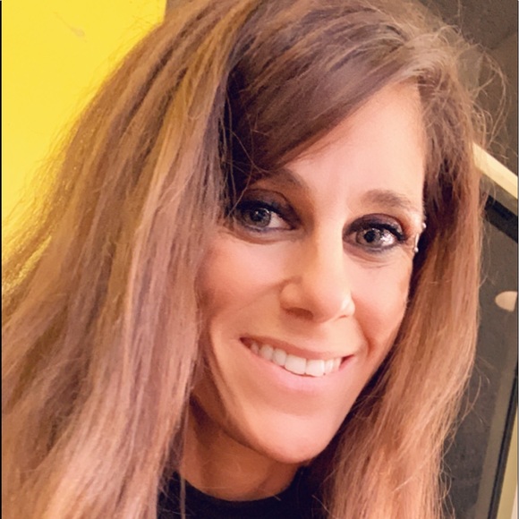 Meet your Posher, Lauren... - Picture 5 of 8